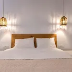 Gaia Lux 4*
